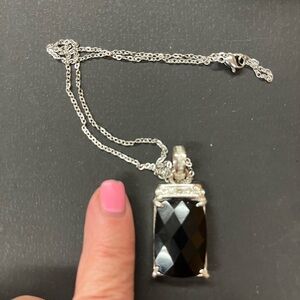 Elegant Black and Silver Pendant Necklace